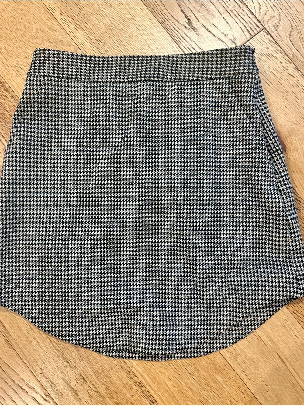 Express Black and White Houndstooth Mini Skirt